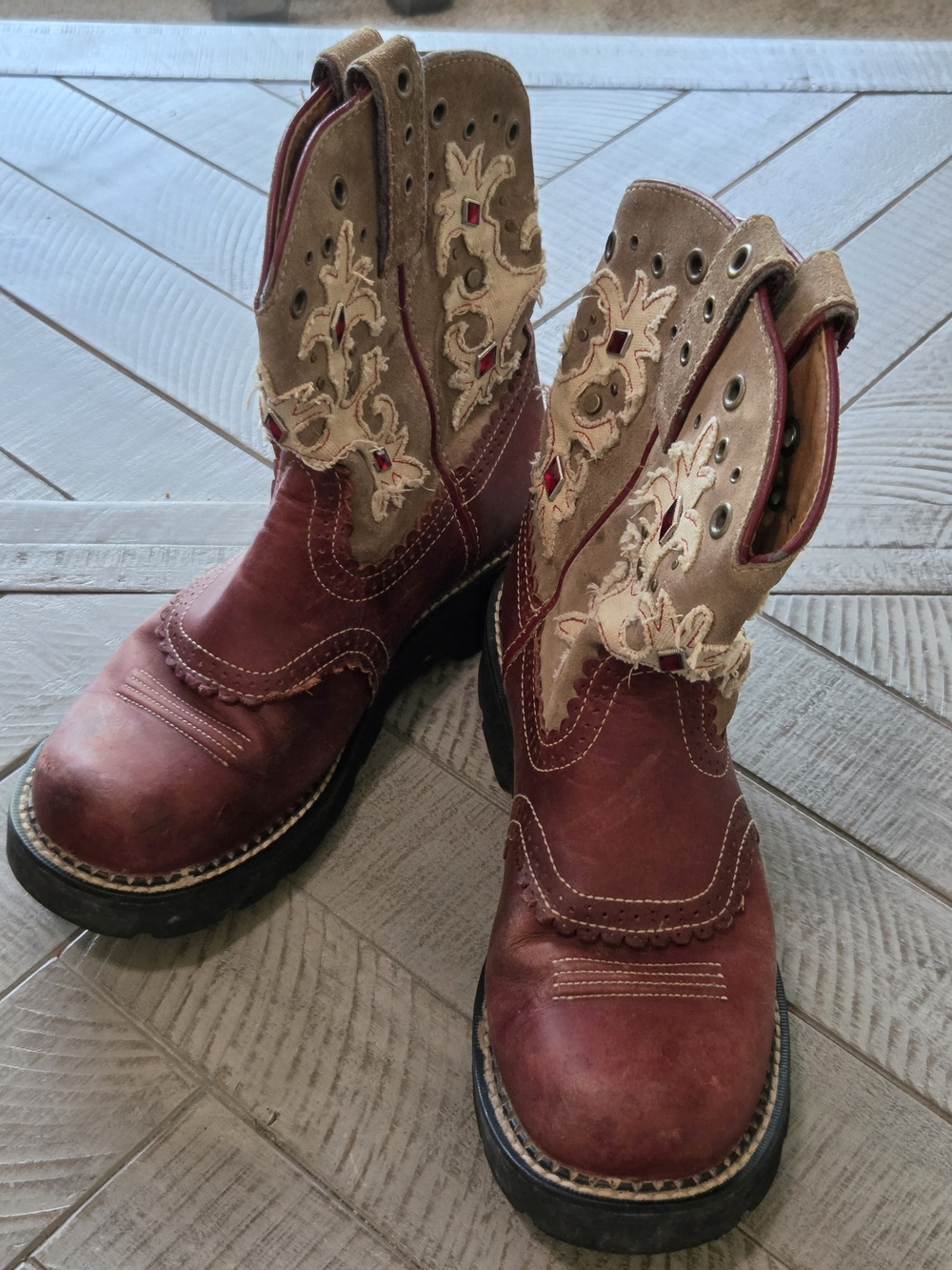 Ariat Fatbaby Western Boots Women’s 9B Burgundy Taupe Floral Jeweled